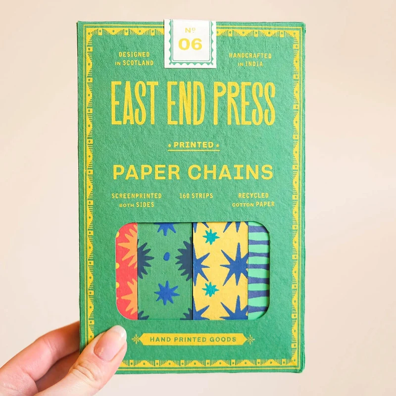 Paper Chain Kit in Multicoloured by East End Press