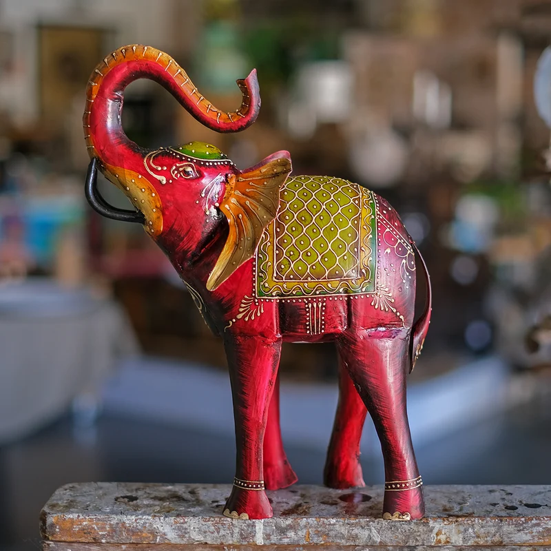 Amar (röd elefant)