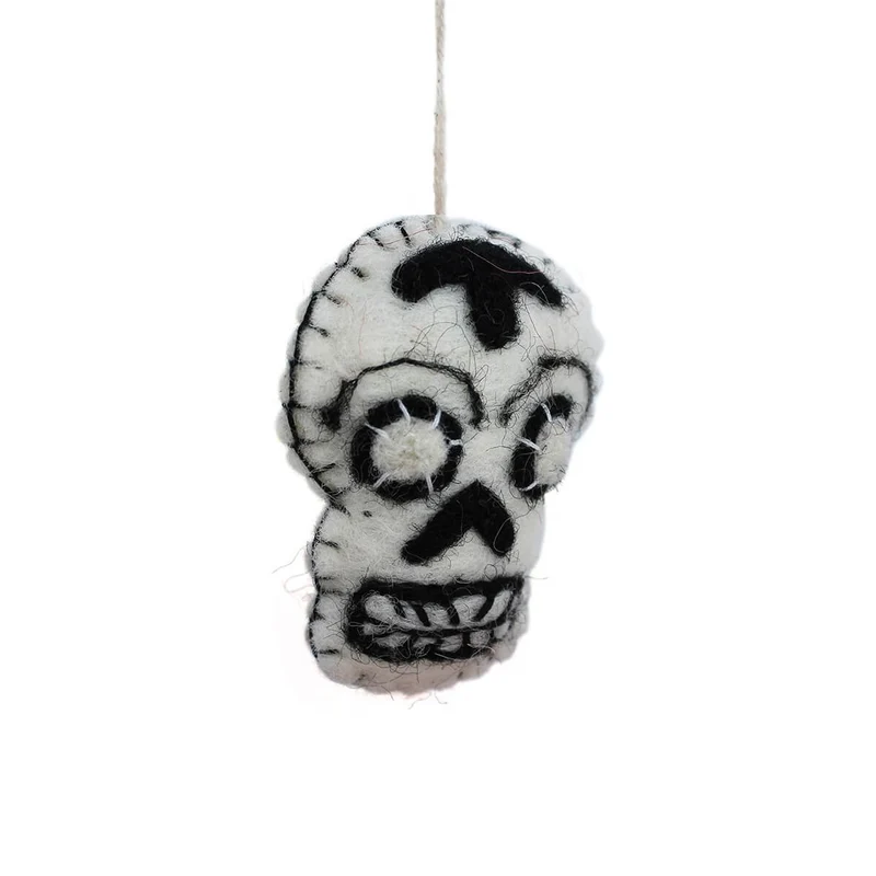 Skulls Hanging Halloween Decorations by Felt So Good