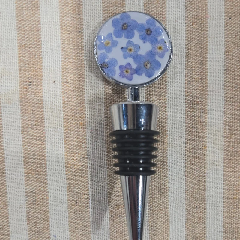 The Archie - Our Forget-Me-Not Wine Stopper