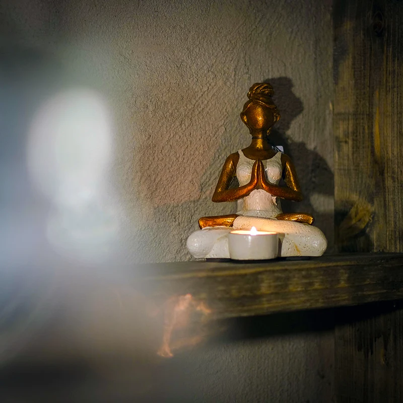 Ljushållare yogakvinna
