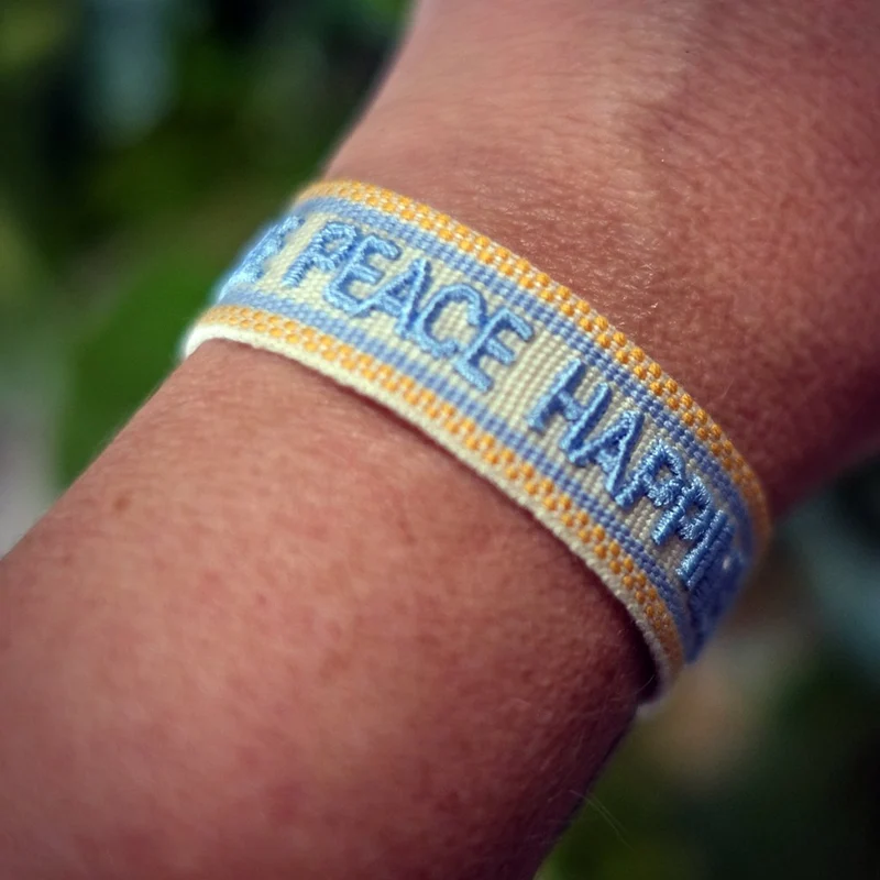 Boho-armband: love peace happiness