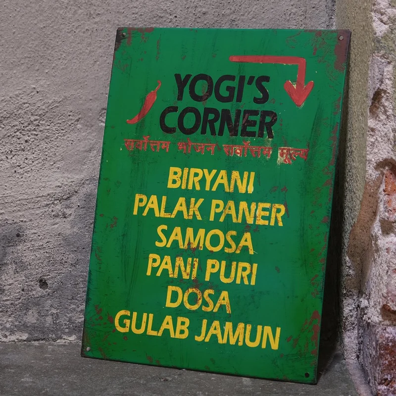 Indisk skylt - Yogi's Food Corner